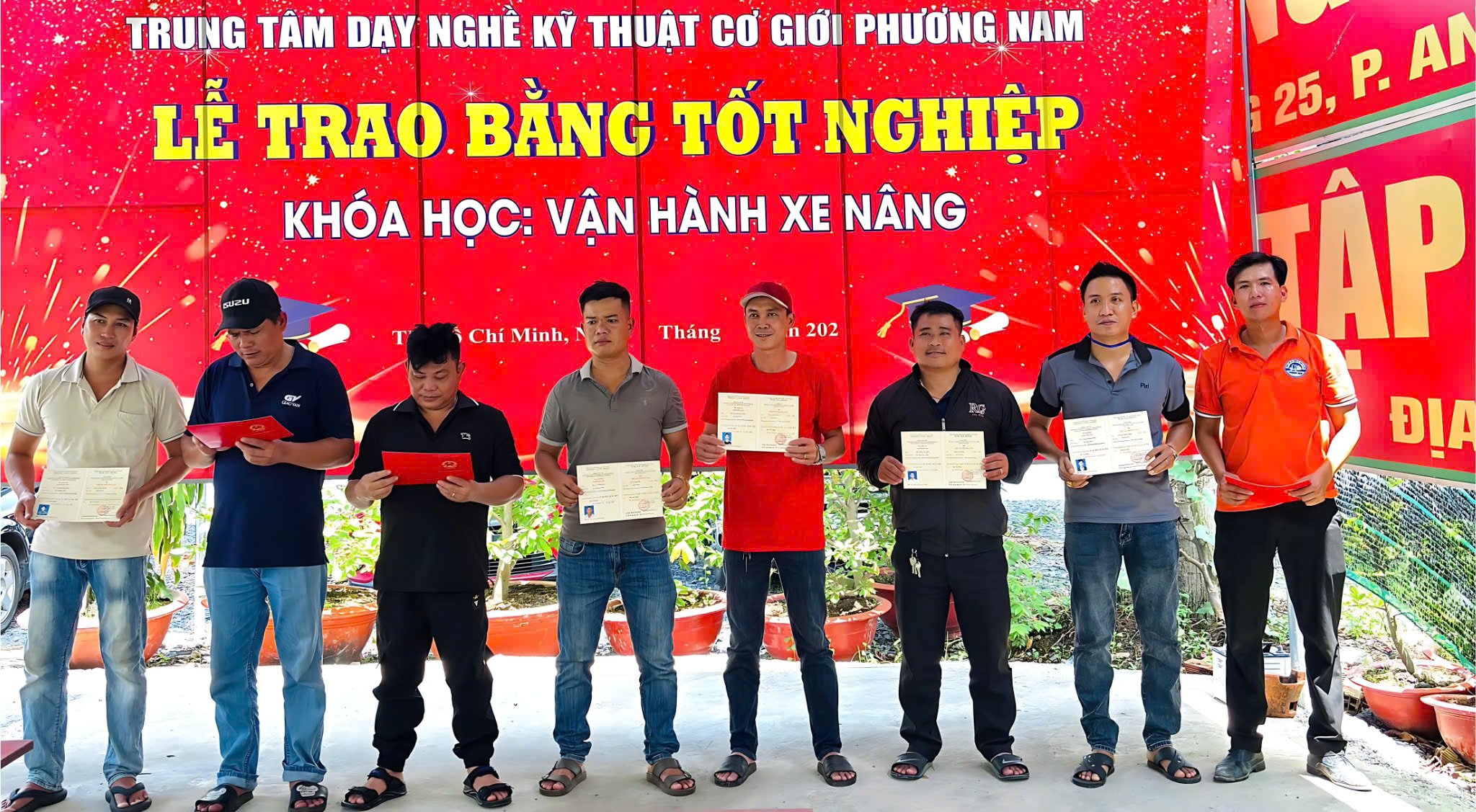 Hướng dẫn vệ sinh xe nâng dầu