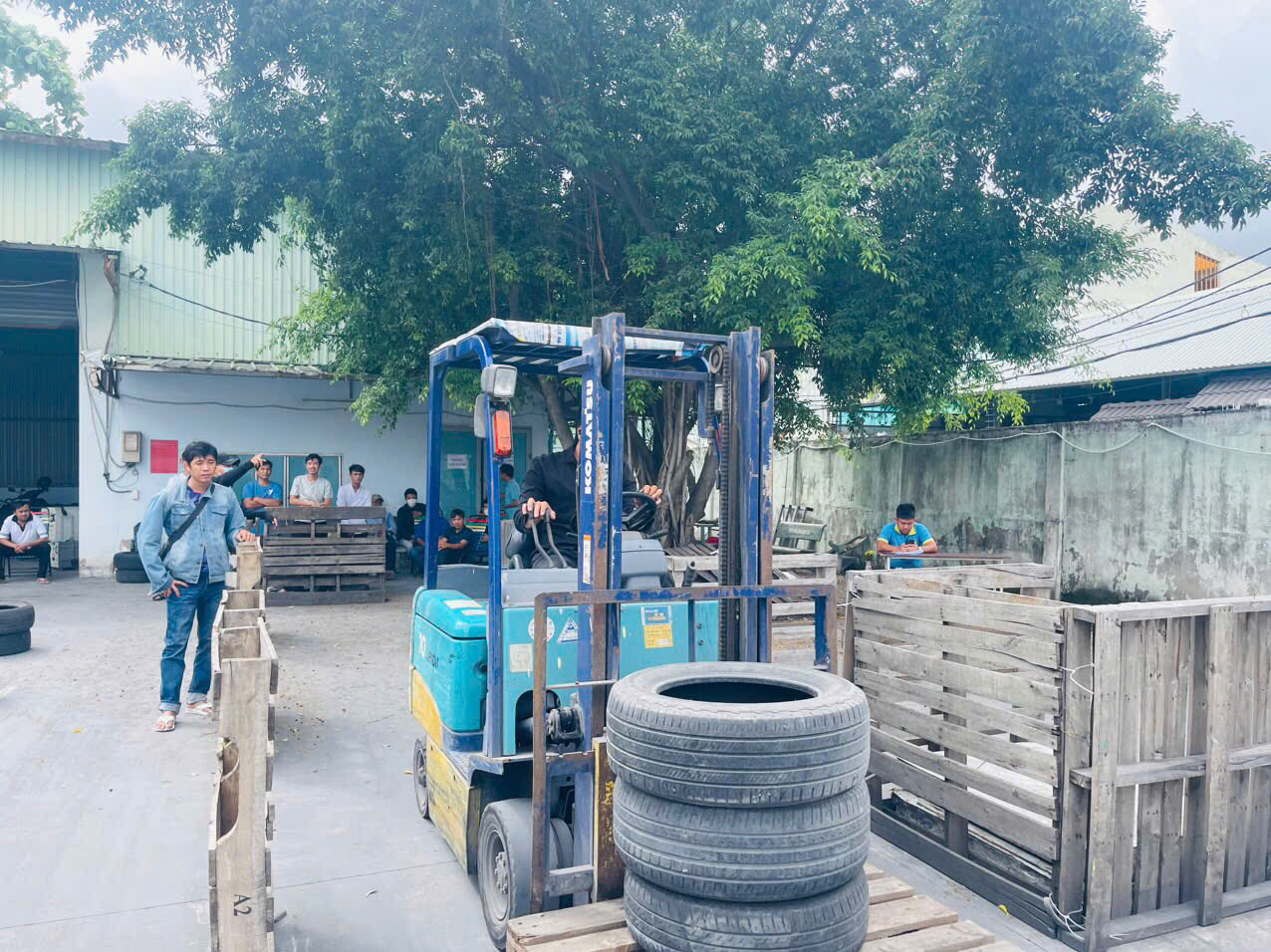 4 LÝ DO BẠN CẦN PHẢI HỌC BẰNG LÁI XE NÂNG NGAY LẬP TỨC