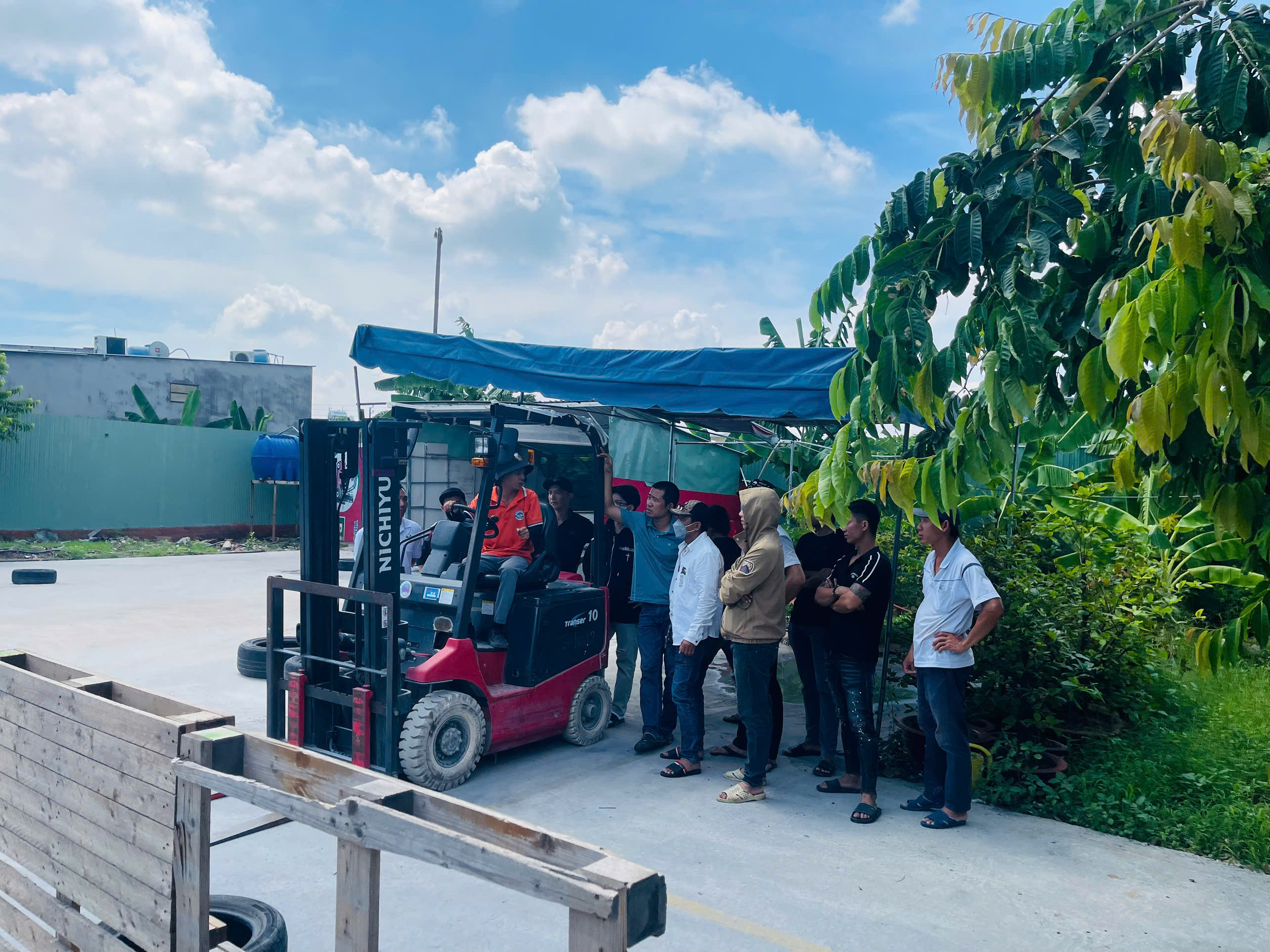 HỌC LÁI XE NÂNG CÓ KHÓ KHÔNG? THỜI GIAN HỌC BAO LÂU?