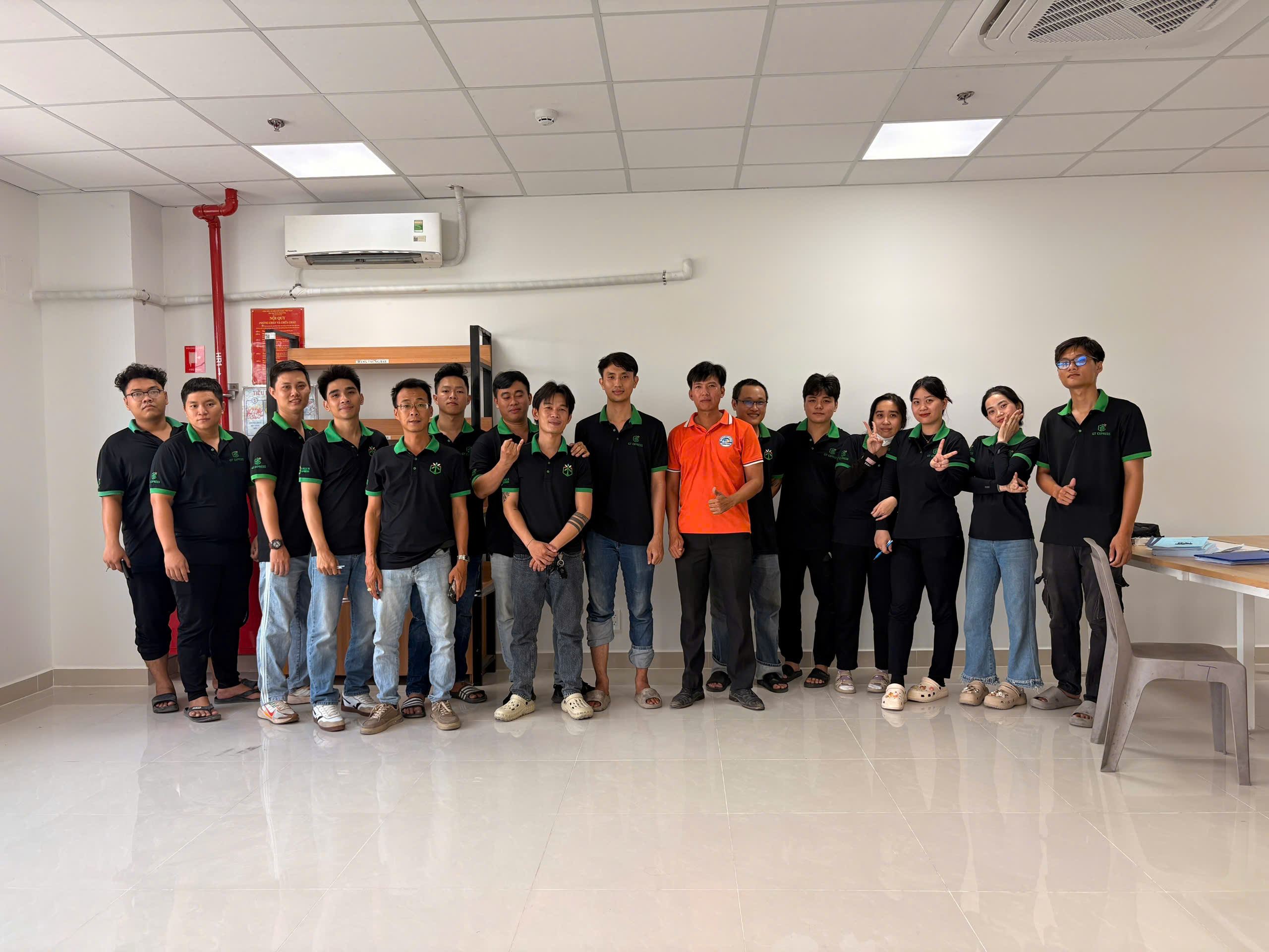 TUYỂN SINH HỌC LÁI XE NÂNG HÀNG - KHÓA HỌC CẤP TỐC